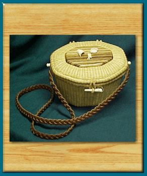 Nantucket Mini Kidney Purse